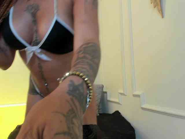 Kenyaaaa webcam