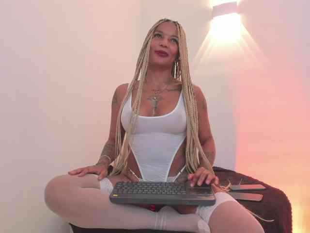 Kenyaaaa webcam