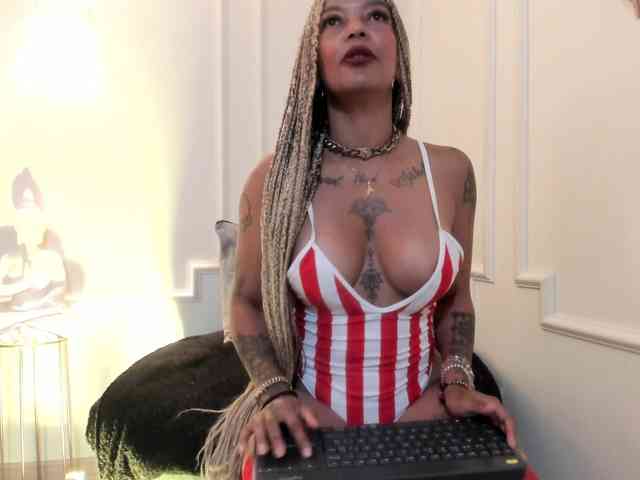 Kenyaaaa webcam