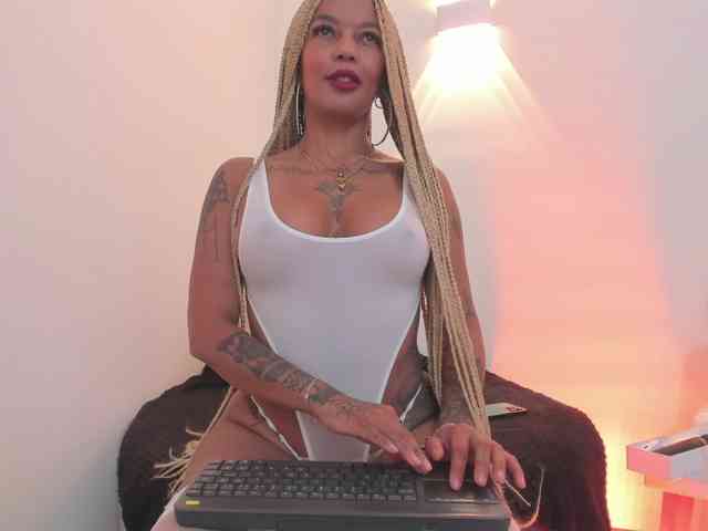 Kenyaaaa webcam