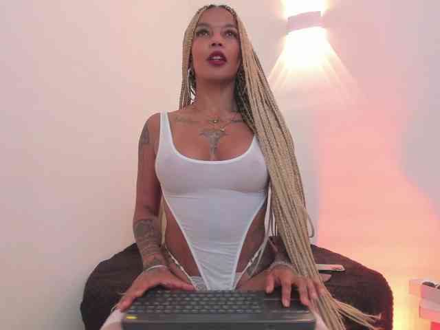 Kenyaaaa webcam
