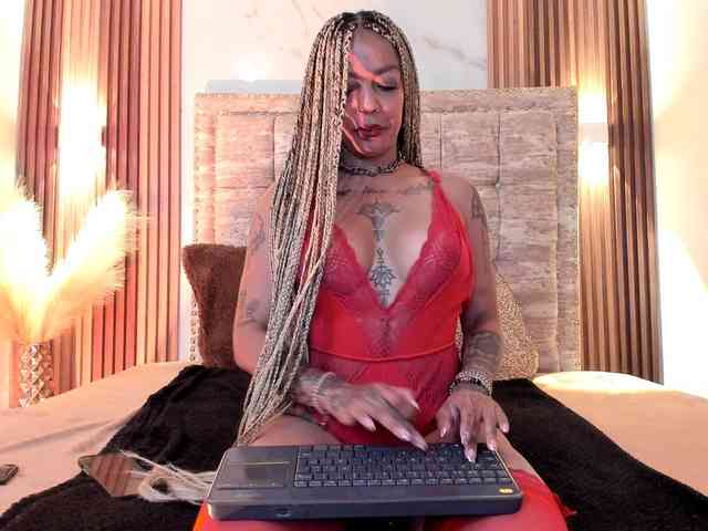 Kenyaaaa webcam
