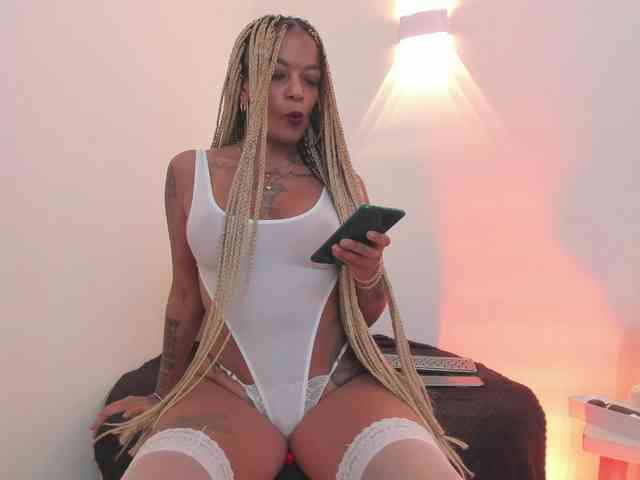 Kenyaaaa webcam