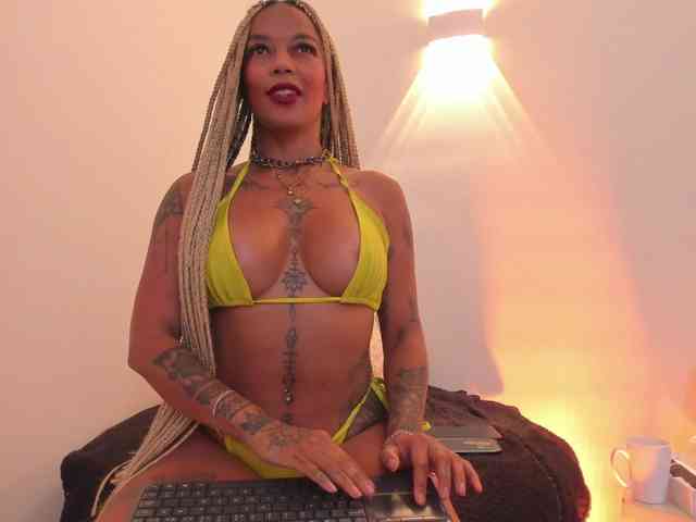 Kenyaaaa webcam