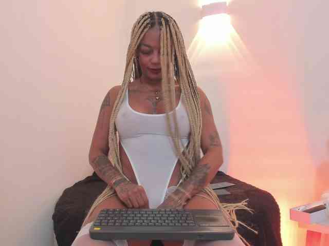 Kenyaaaa webcam