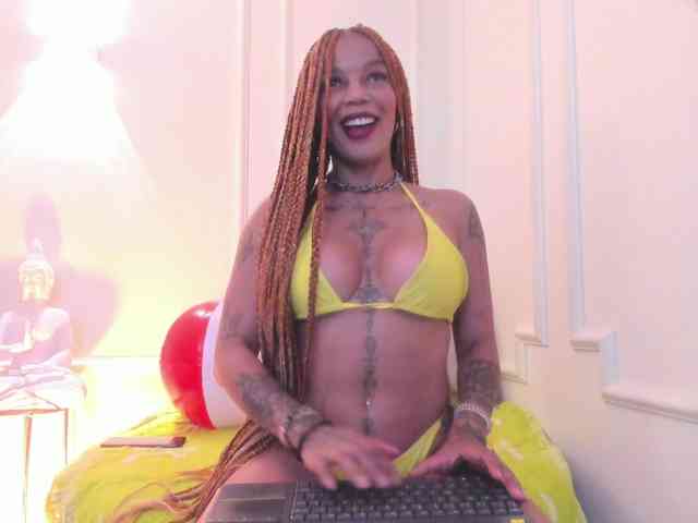 Kenyaaaa webcam