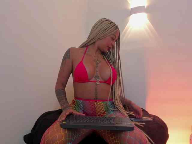 Kenyaaaa webcam