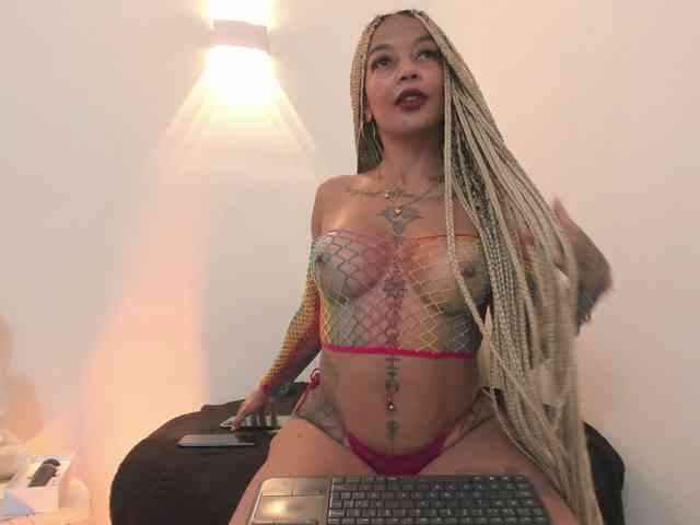 Kenyaaaa webcam