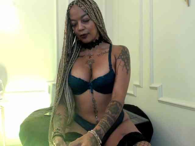 Kenyaaaa webcam