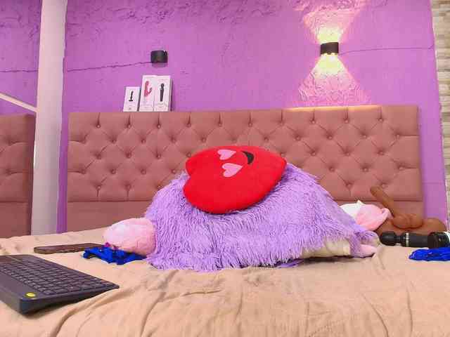 LiiaBlossom webcam