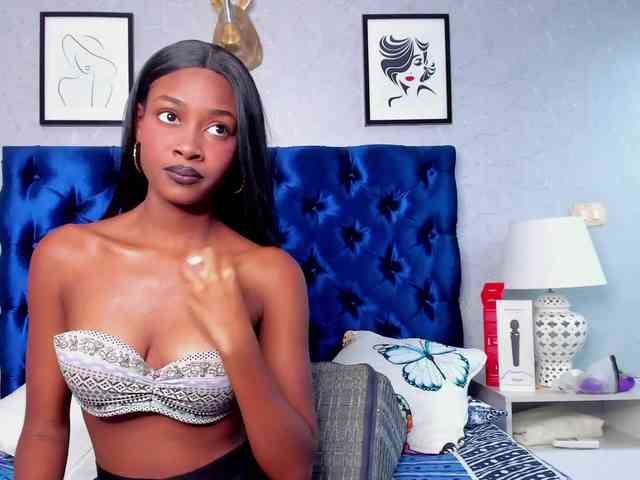Модель: dalilaqueen