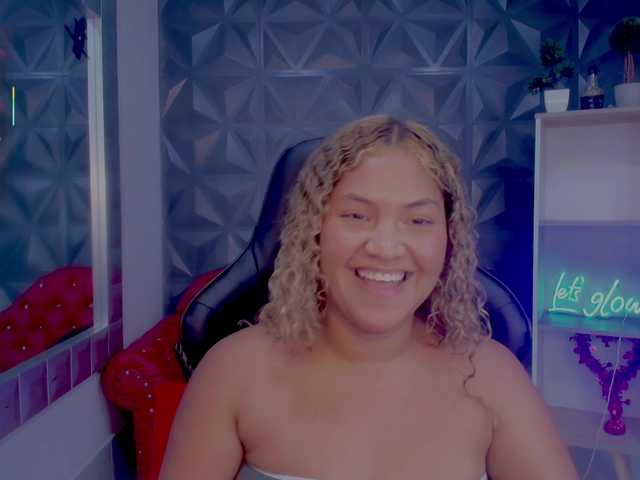 cristalwar's BongaCams show and profile