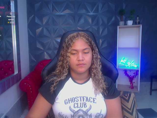 cristalwar's BongaCams show and profile