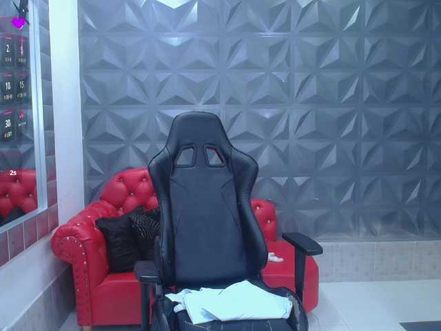 cristalwar's BongaCams show and profile