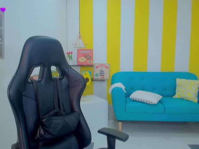 cristalwar live cam profile