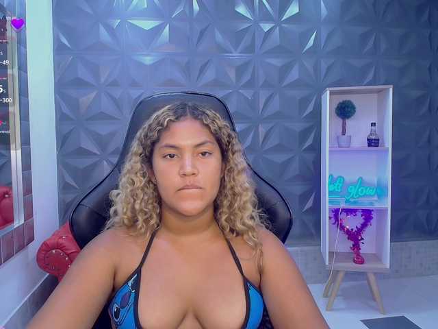cristalwar's BongaCams show and profile