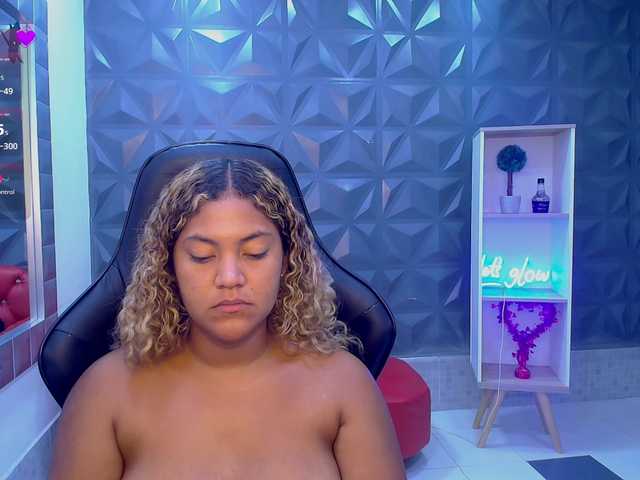 cristalwar's BongaCams show and profile