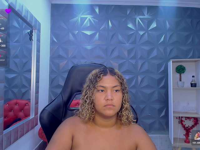 cristalwar's BongaCams show and profile