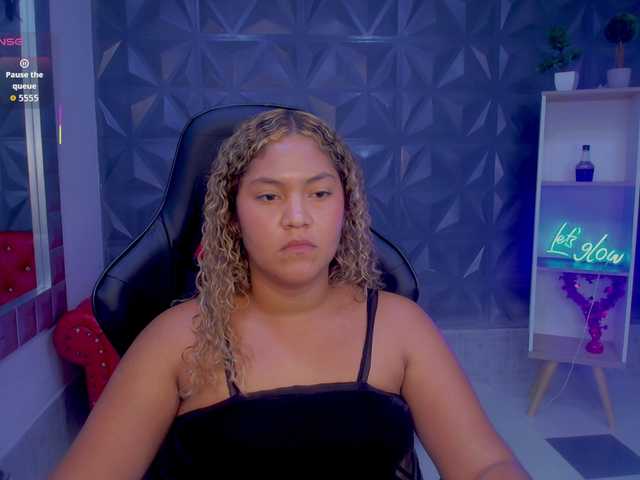 cristalwar's BongaCams show and profile