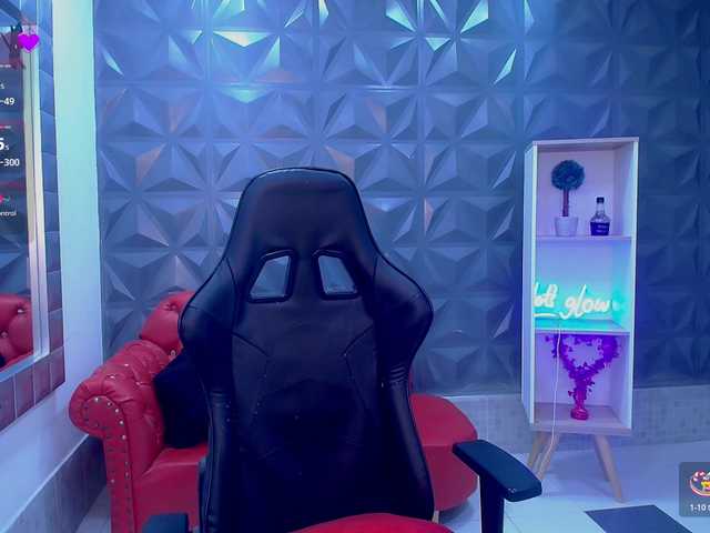 cristalwar's BongaCams show and profile