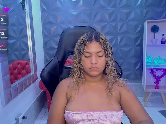 cristalwar's BongaCams show and profile