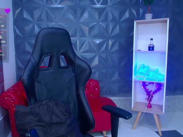 cristalwar's BongaCams show and profile