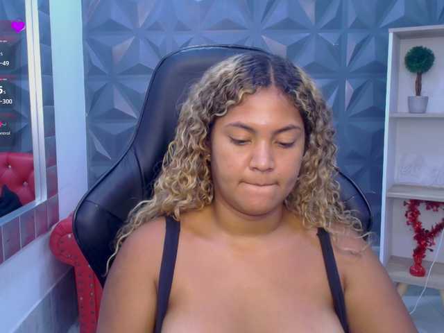cristalwar Live Cam on BongaCams