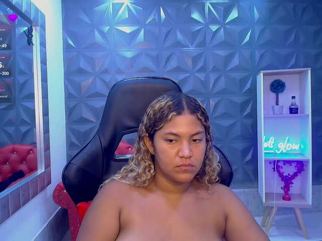 cristalwar's BongaCams show and profile