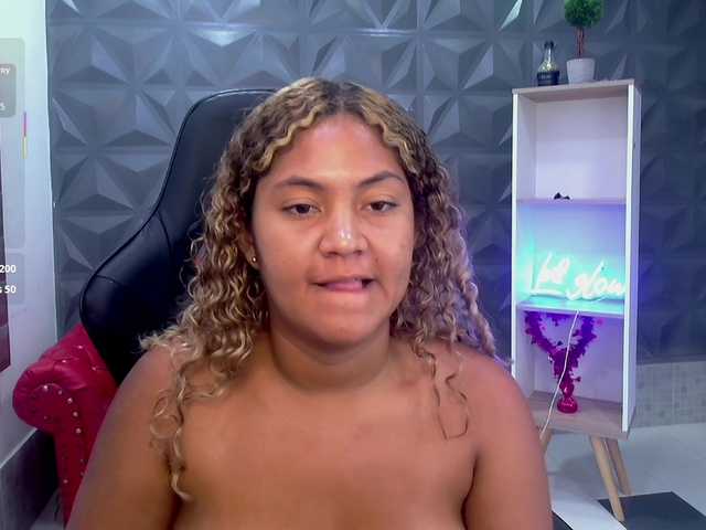 cristalwar's BongaCams show and profile