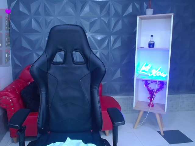 cristalwar's BongaCams show and profile