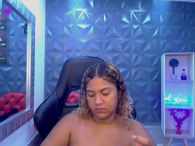 cristalwar's BongaCams show and profile