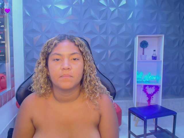 cristalwar's BongaCams show and profile