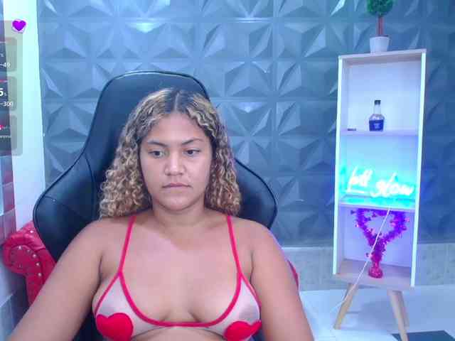 cristalwar Live Webcam on BongaCams