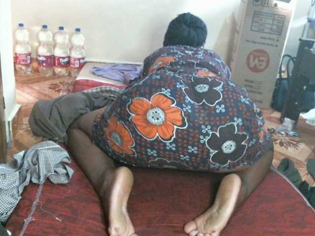 CuteLeilah's BongaCams show and profile