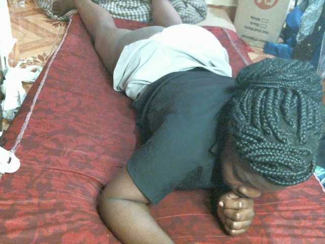 CuteLeilah's BongaCams show and profile