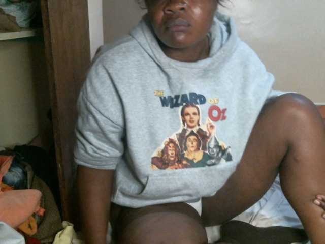 CuteLeilah's BongaCams show and profile