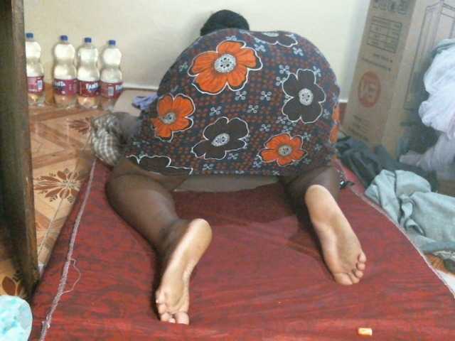 CuteLeilah's BongaCams show and profile