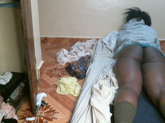 CuteLeilah's BongaCams show and profile