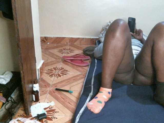 CuteLeilah's BongaCams show and profile