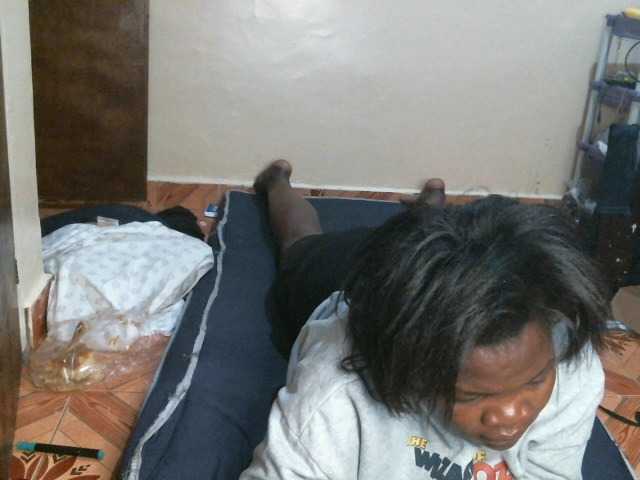 CuteLeilah's BongaCams show and profile