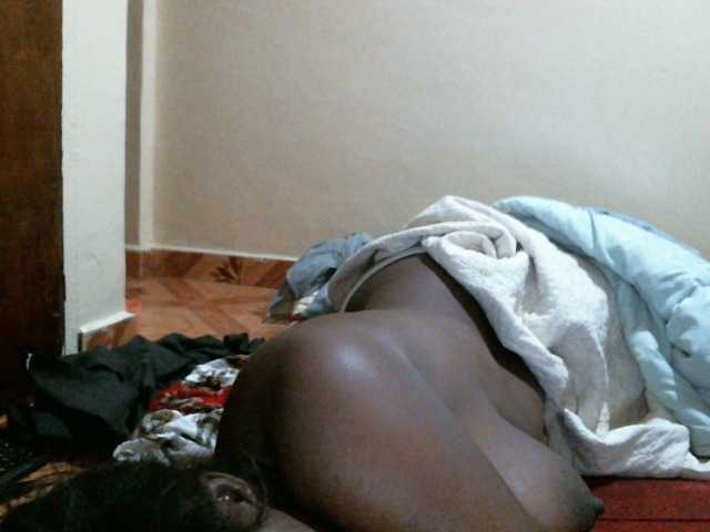 CuteLeilah's BongaCams show and profile