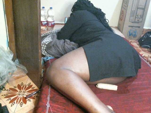 CuteLeilah's BongaCams show and profile