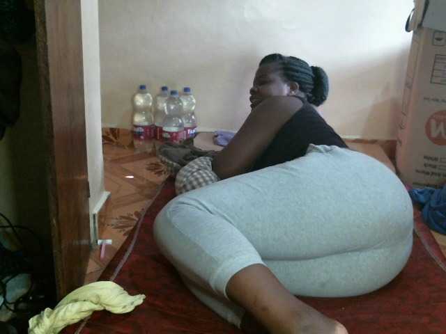 CuteLeilah's BongaCams show and profile