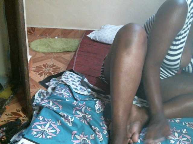 CuteLeilah's BongaCams show and profile