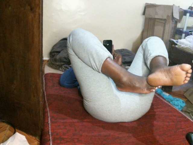 CuteLeilah's BongaCams show and profile