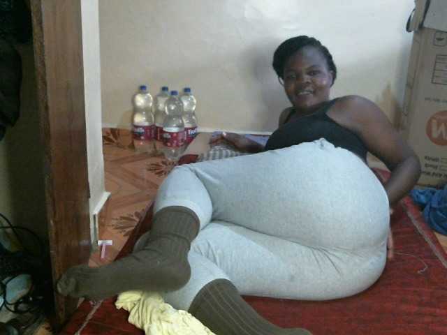 CuteLeilah's BongaCams show and profile