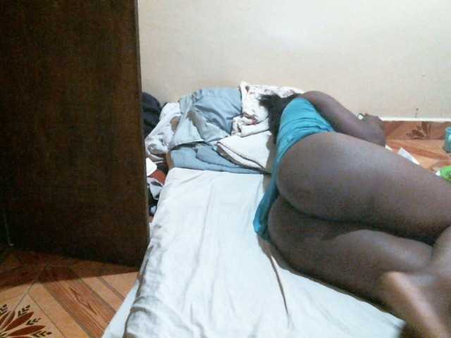 CuteLeilah's BongaCams show and profile