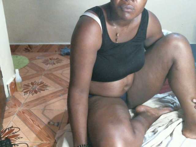 CuteLeilah's BongaCams show and profile