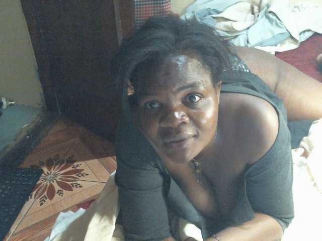 CuteLeilah's BongaCams show and profile