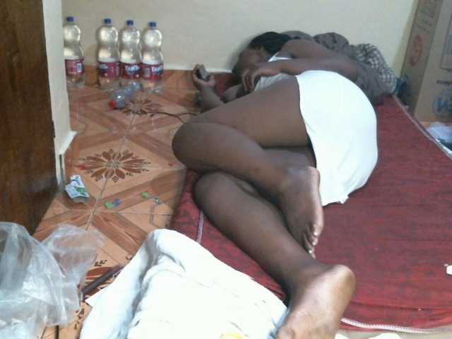 CuteLeilah's BongaCams show and profile